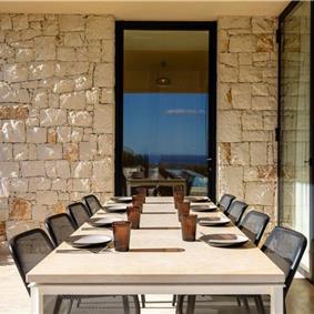 4 bedroom villa with infinity pool and sea views near Noto, Sicily, sleeps 8